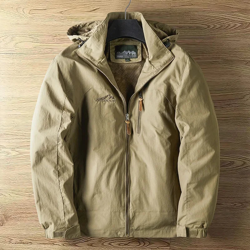 Waterproof and breathable outdoor jacket for men