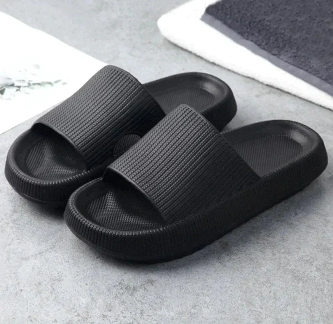 Soft, comfortable slippers - Belleann