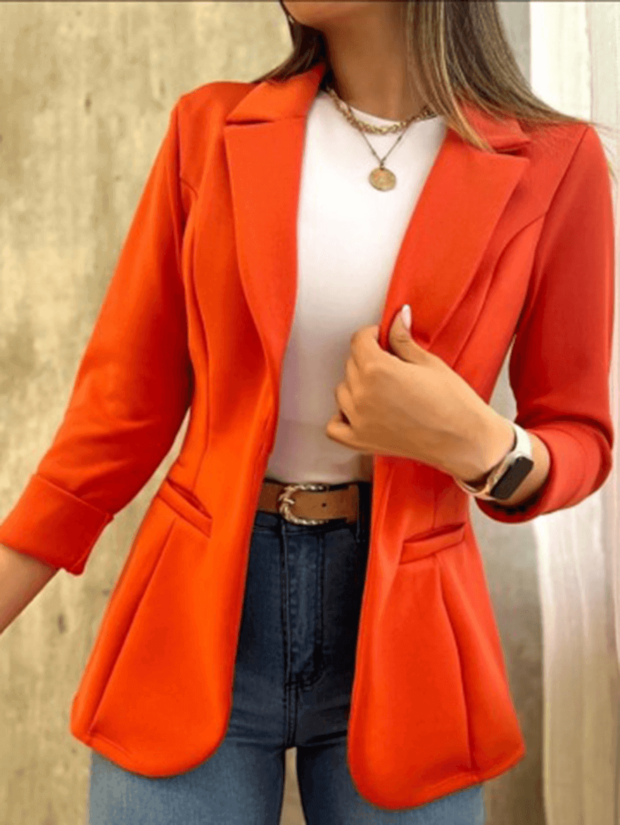 Single-colored office blazer, pockets, lapel collar, long sleeves, women's suit style, elegant fashion jacket