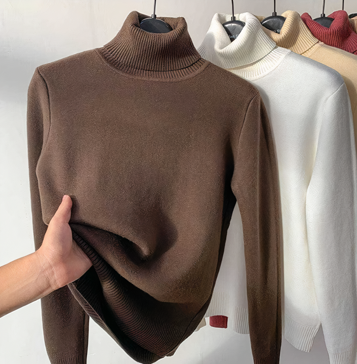 Velvet-lined turtleneck sweater - Isabella