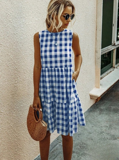 Jhana - Loose-fitting women's dress with fashionable round neckline and pastel plaid skirt