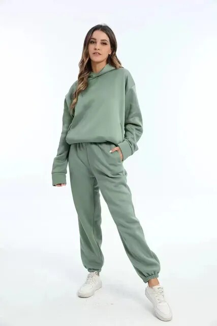 Hoodie and sweatpants for ladies