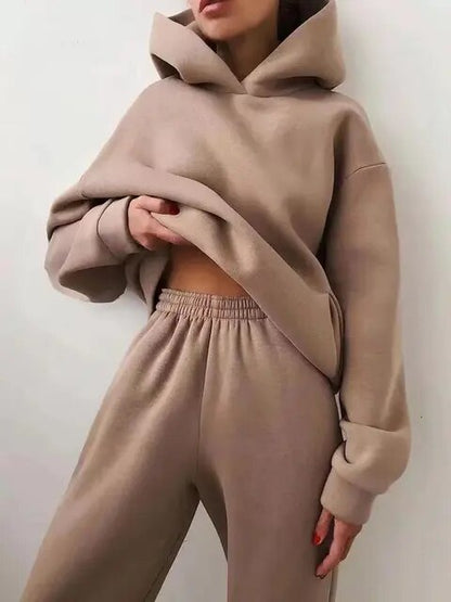 Hoodie and sweatpants for ladies