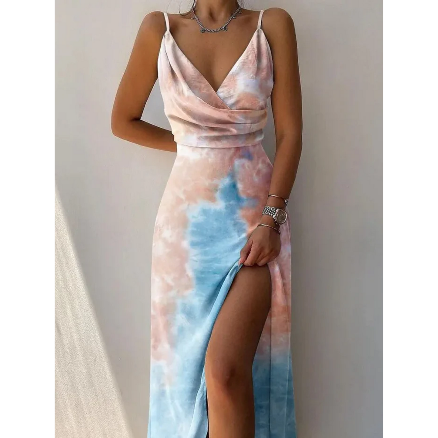 Femke | Long cocktail dress with slit and V-neckline