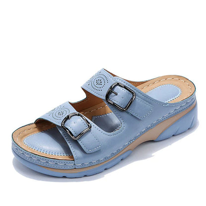 Lisette - Orthopaedic slippers with buckle