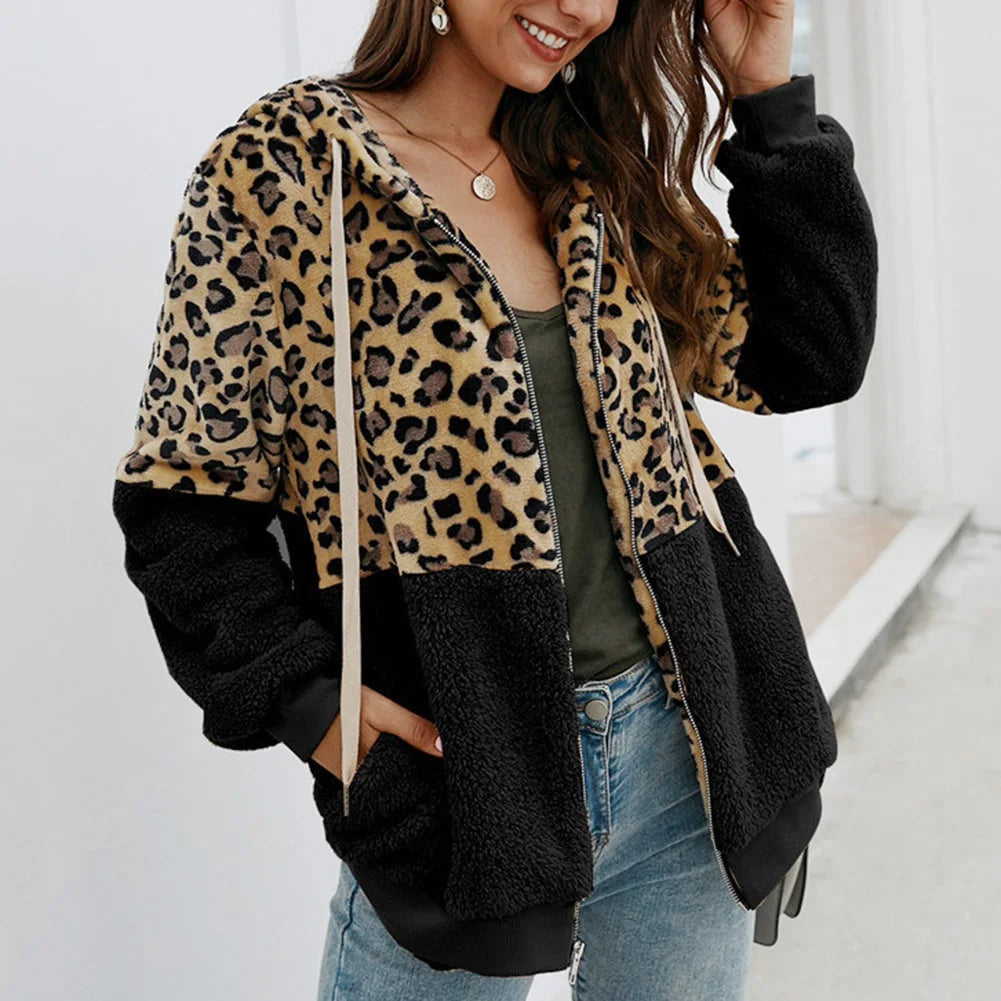 Plush hoodie with leopard print - Mira