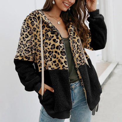 Plush hoodie with leopard print - Mira