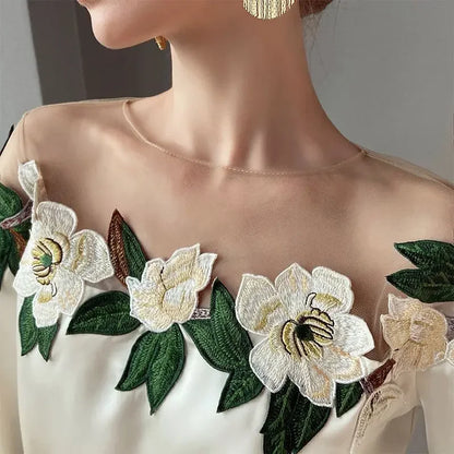 Madeleine - Elegant Flower Top