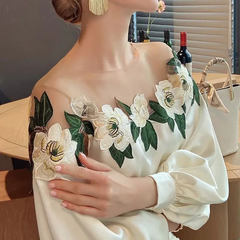 Madeleine - Elegant Flower Top