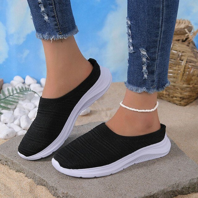 Comfy solid-colour slip on flat shoes