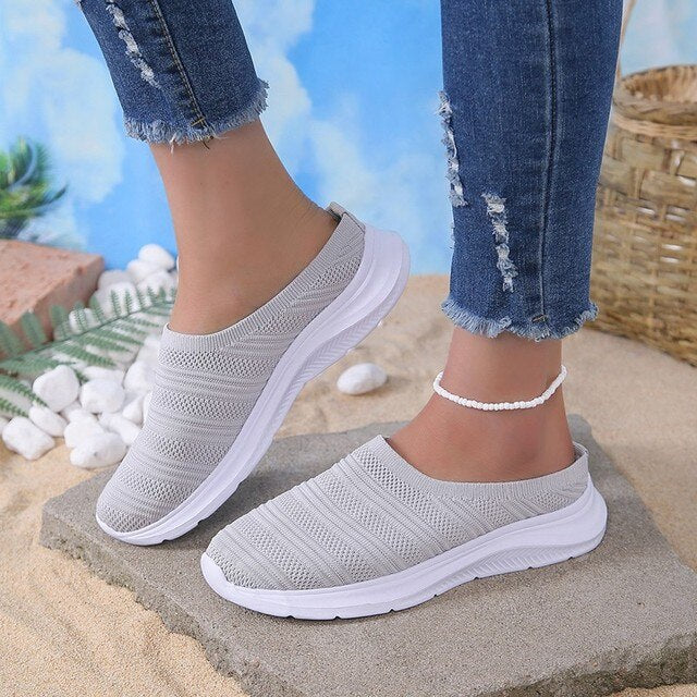 Comfy solid-colour slip on flat shoes