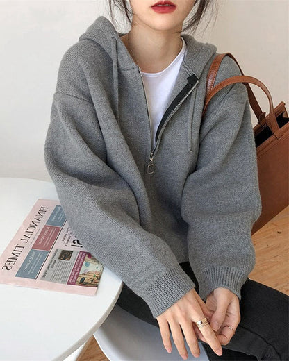 Short women's hooded sweatshirt