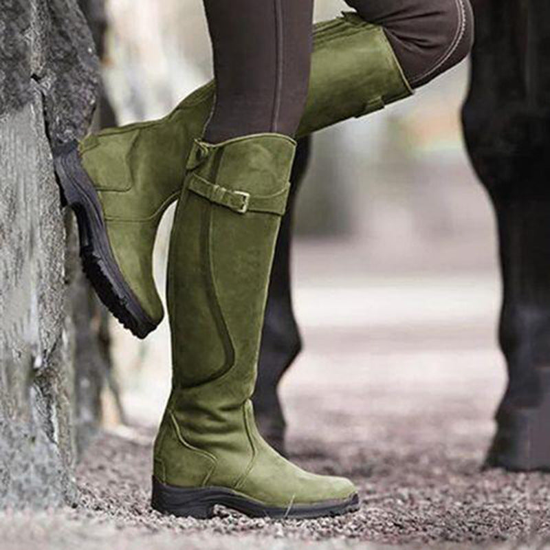 Comfortable and versatile orthopaedic boots