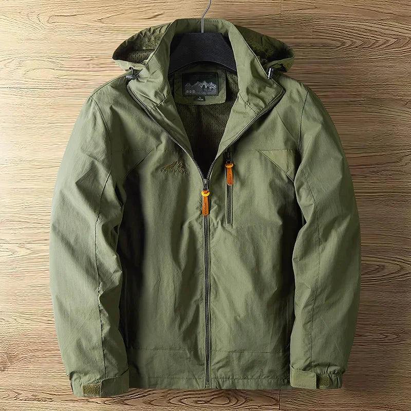 Waterproof and breathable outdoor jacket for men