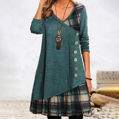 Lillie - Checkered dress with long sleeves.