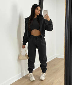 Comfortable 3-piece jogging suit for women