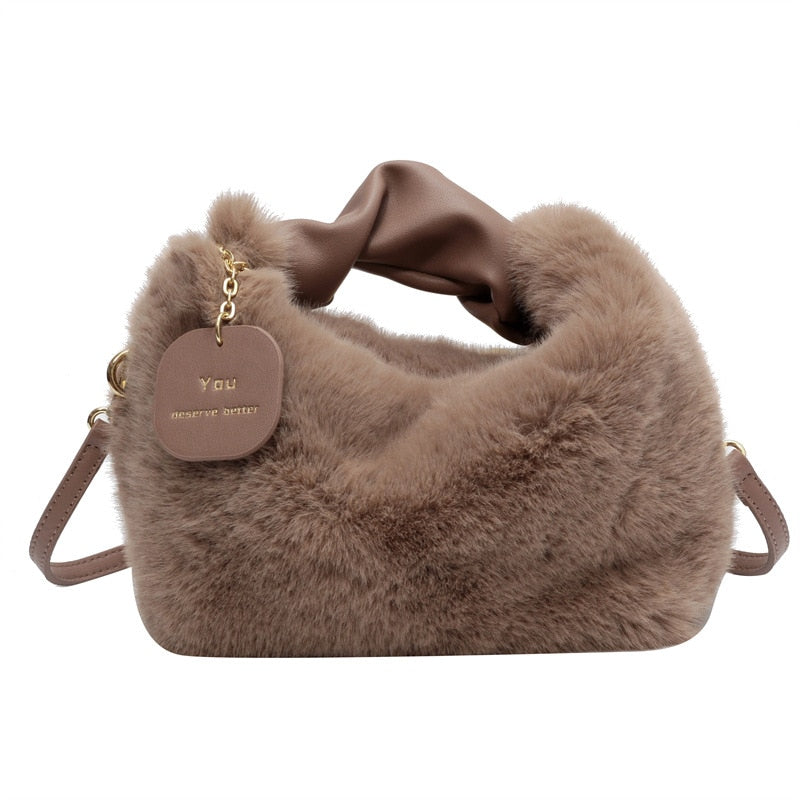 Fluffy Handbag | This bag you just want to hug