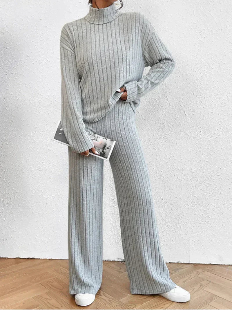 Klaske - Knitted pants and turtleneck for Women