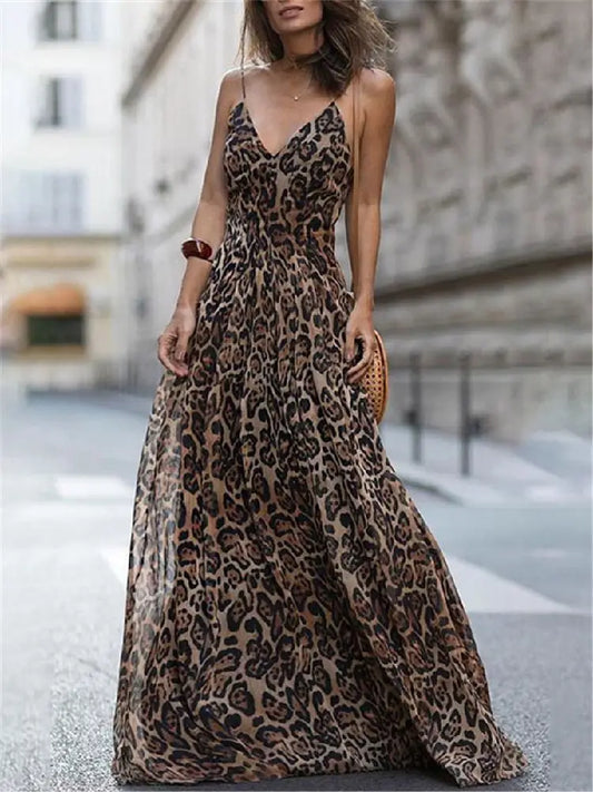 Audrey - Leopard print dress with V-neckline