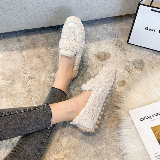 Cozy Grey Slippers - Ultimate Comfort for Relaxing at Home