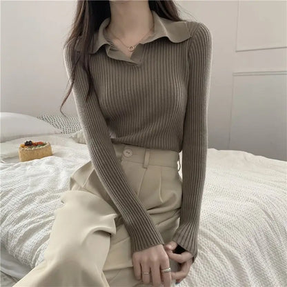 Long-sleeved sweater with collar for women