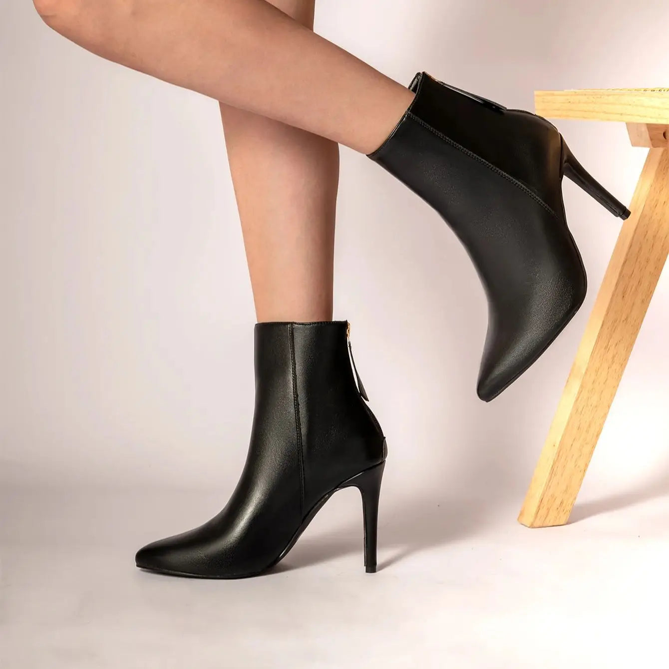 Pointed-heel boots - Voula