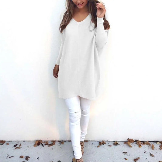 Fashionable, mid-length sweater for women