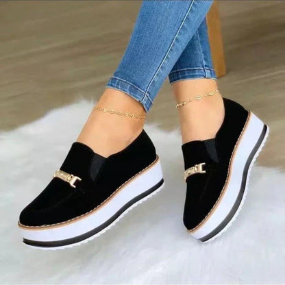 Women's shoes with platform sole