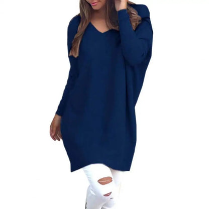 Fashionable, mid-length sweater for women