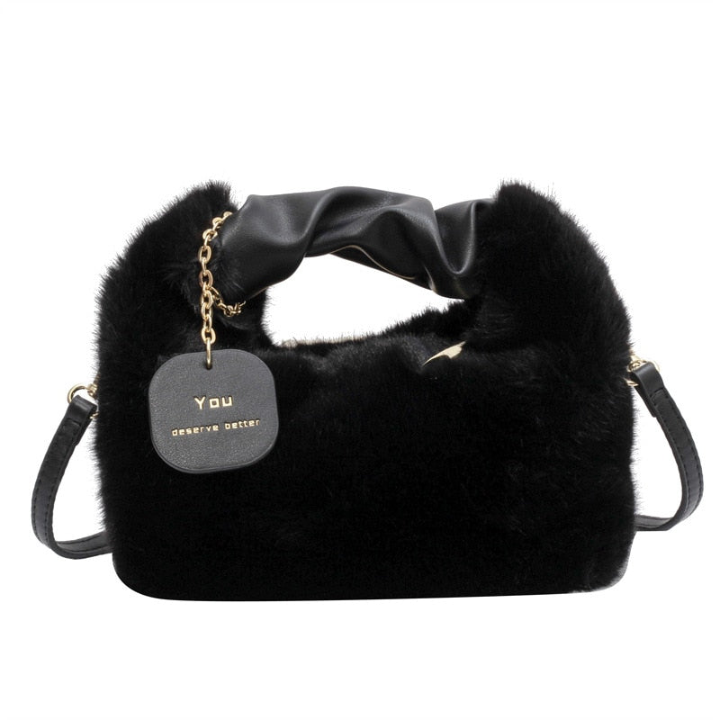 Fluffy Handbag | This bag you just want to hug