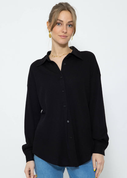 Reina - Oversized blouse in embossed piqué