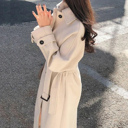 Single-breasted trench coat for women