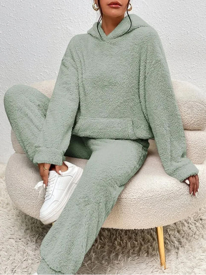 Cozy, cuddly, stylish teddy bear hoodie and jogging bottoms set for women