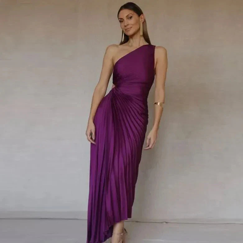 Avalon - Elegant dresses with a side cutout