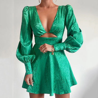 Sophie | Satin flare dress with print and puff sleeves