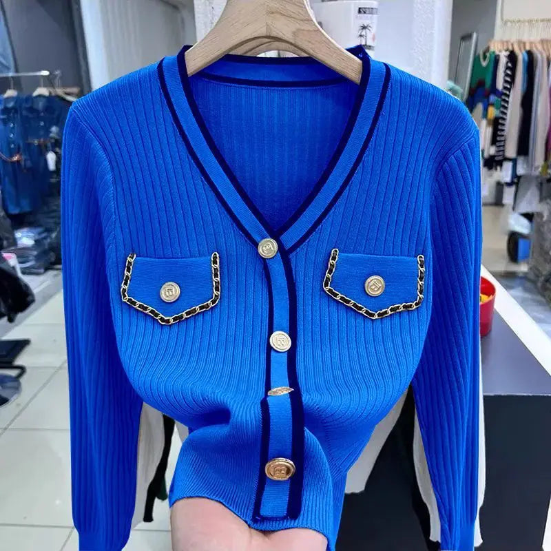 Long-sleeved sweater with pockets for women