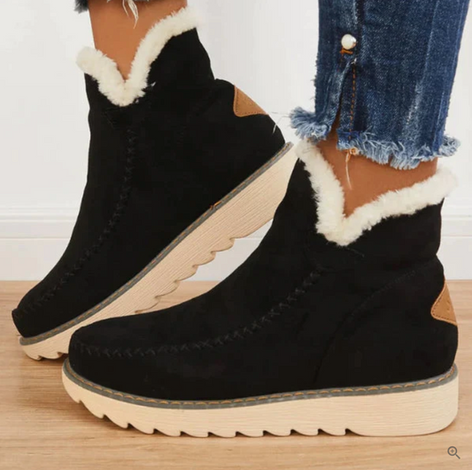 "Maddy" fur boots in soft faux leather - casual, warm, stretchy