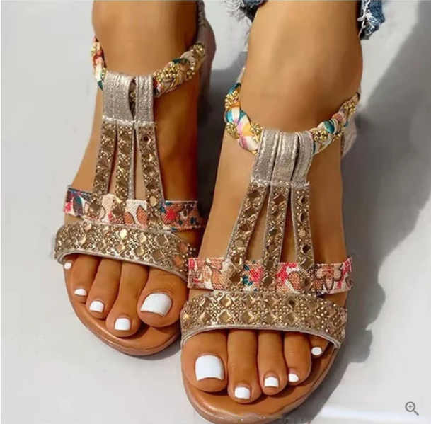 Mia - sandals with wedge heel