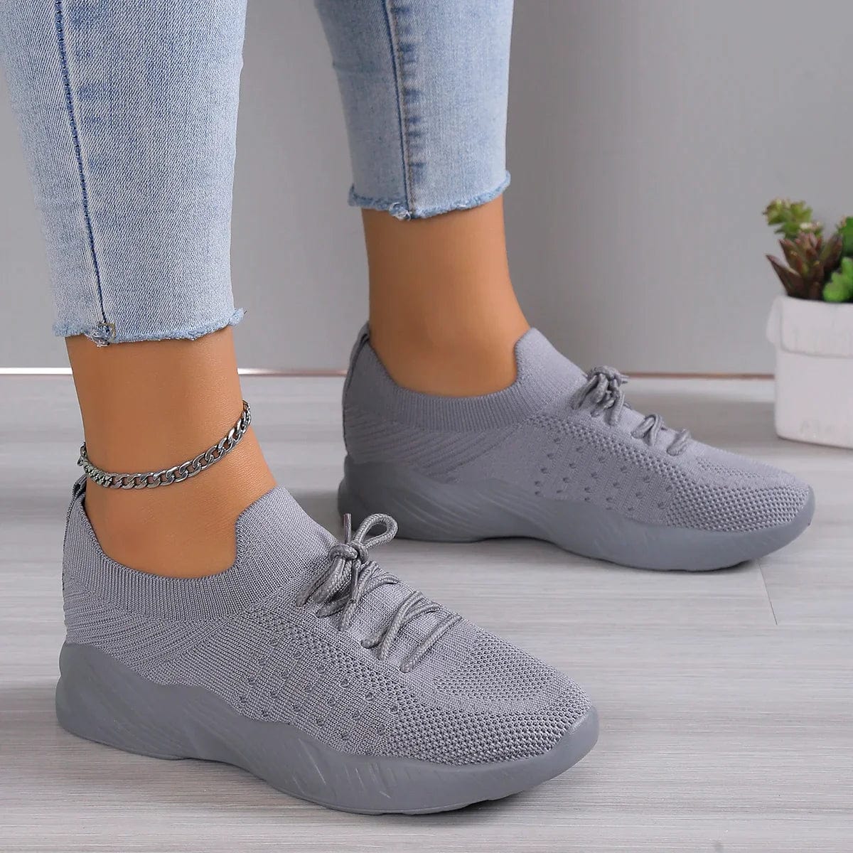 Livia™ lightweight ORTHOPEDIC sneakers