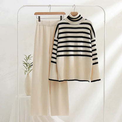 Charlotte - Women's Comfortable Stripe Winter Set