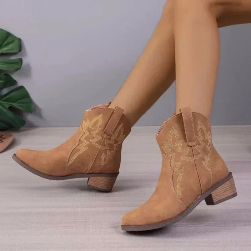 Low-heeled cowboy boots - Altessa