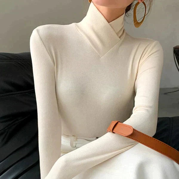 Ladies' long-sleeved turtleneck sweater