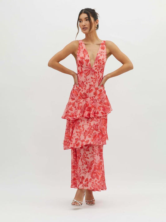 Alejandra - Maxi dress with ruffles and shoulder straps.