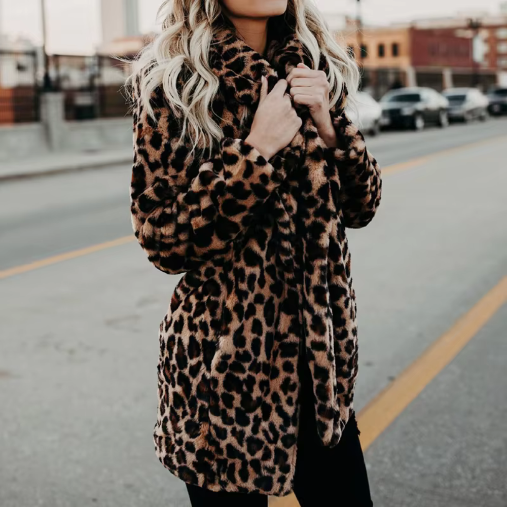 Willow - Warm leopard coat