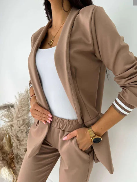 Jira - Women's Double-breasted Blazer Trouser Suit