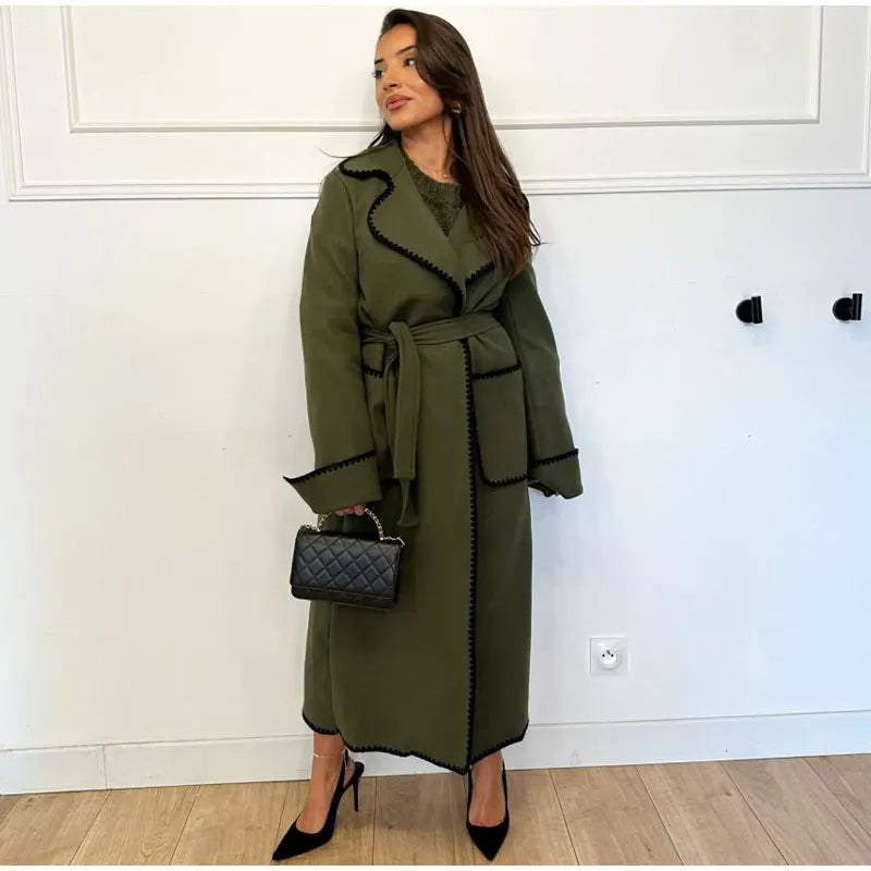 Lapel pocket coat for women