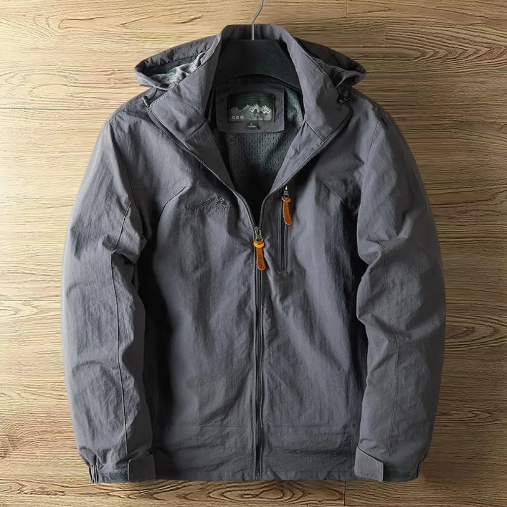 Waterproof and breathable outdoor jacket for men