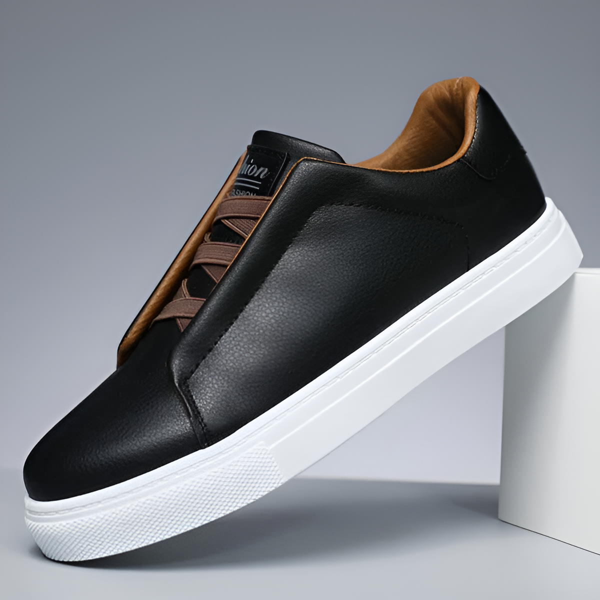 LuxeWalk™ | Classic, original and fashionable sneakers