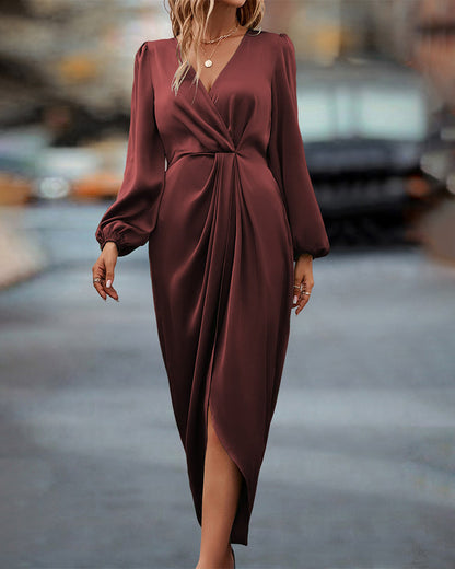 Kim | Elegant dress with lantern sleeves and v-neckline