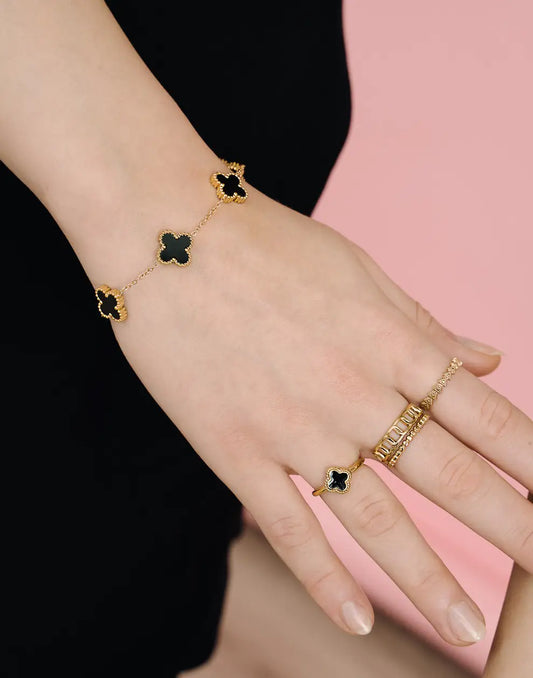 FIVE-LEAF CLOVER BRACELET